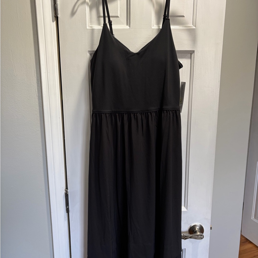 Black Sleeveless Dress - Picture 7 of 9